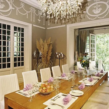 Sleeps 16 Pool Air Con Wifi * 수스톤